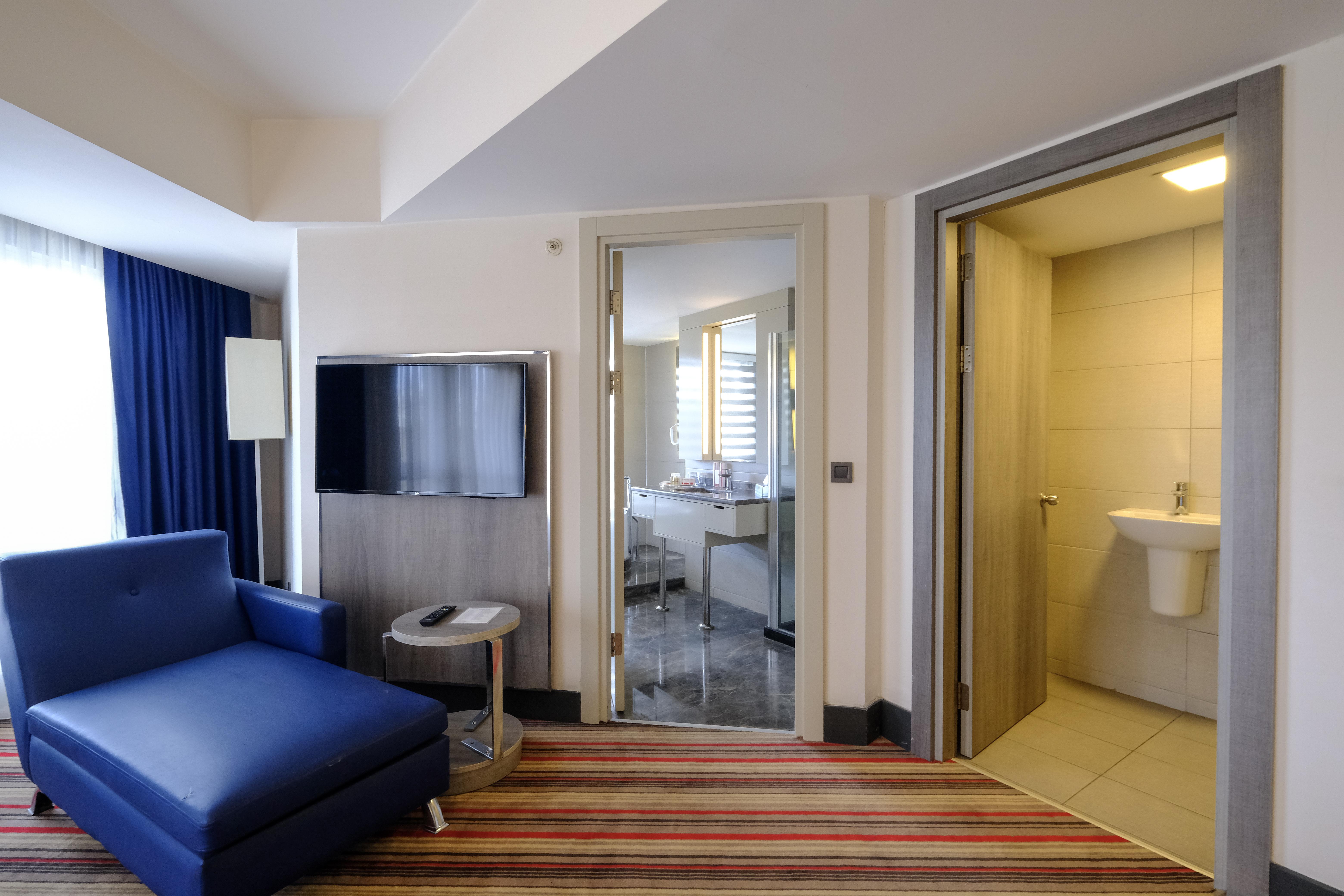 Hotel Ramada Plaza By Wyndham 4*