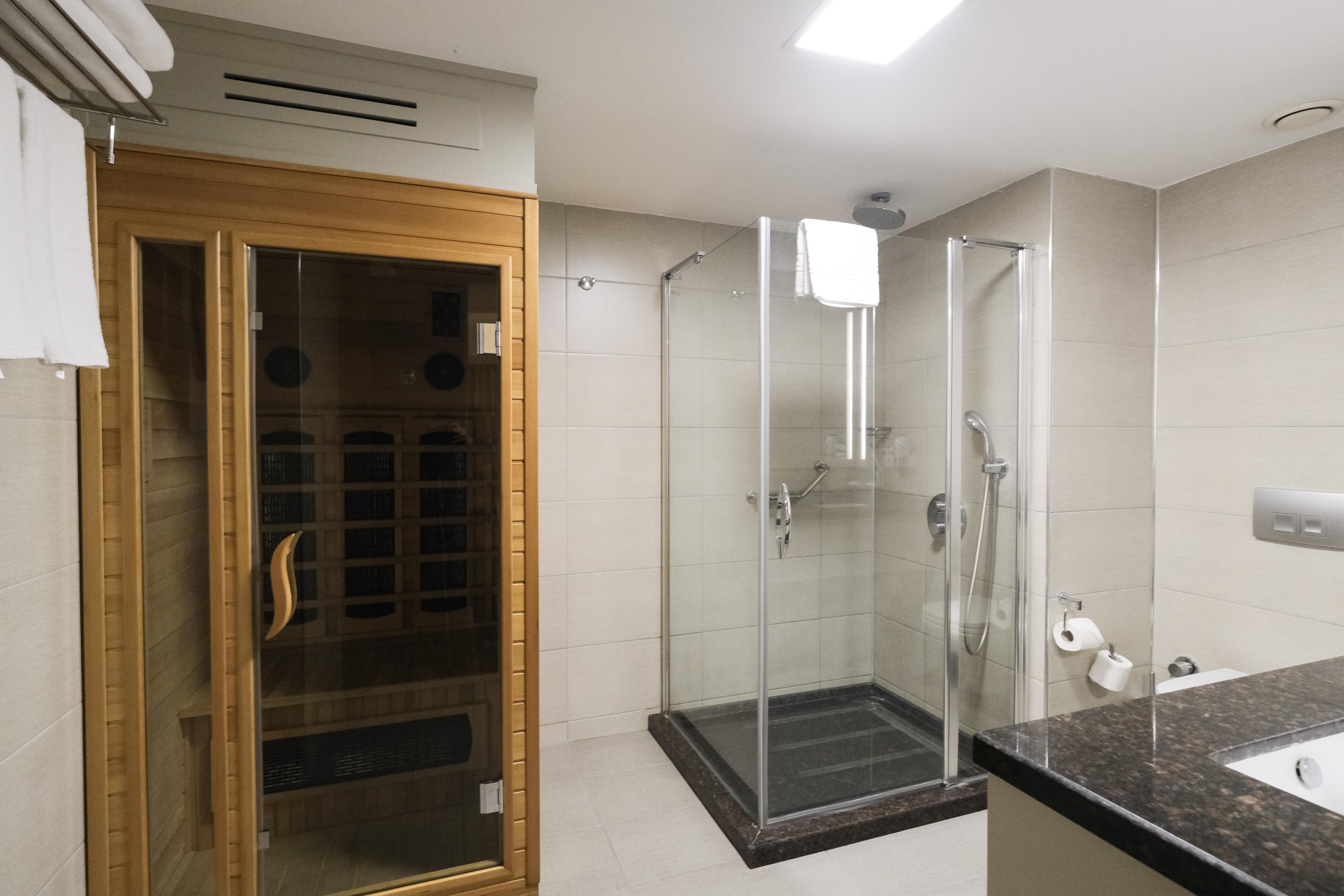 Hotel Ramada Plaza By Wyndham 4*