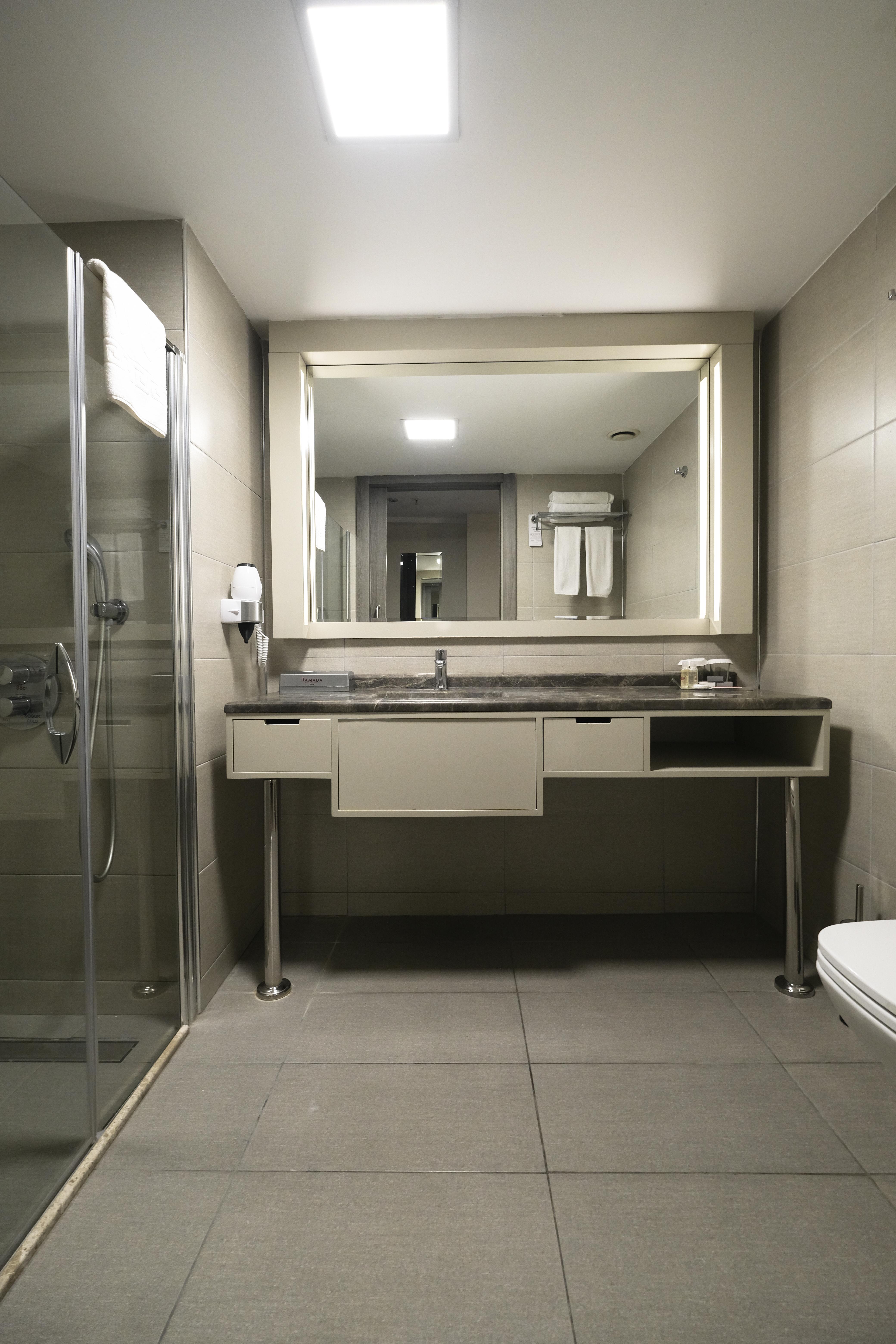 Hotel Ramada Plaza By Wyndham 4*