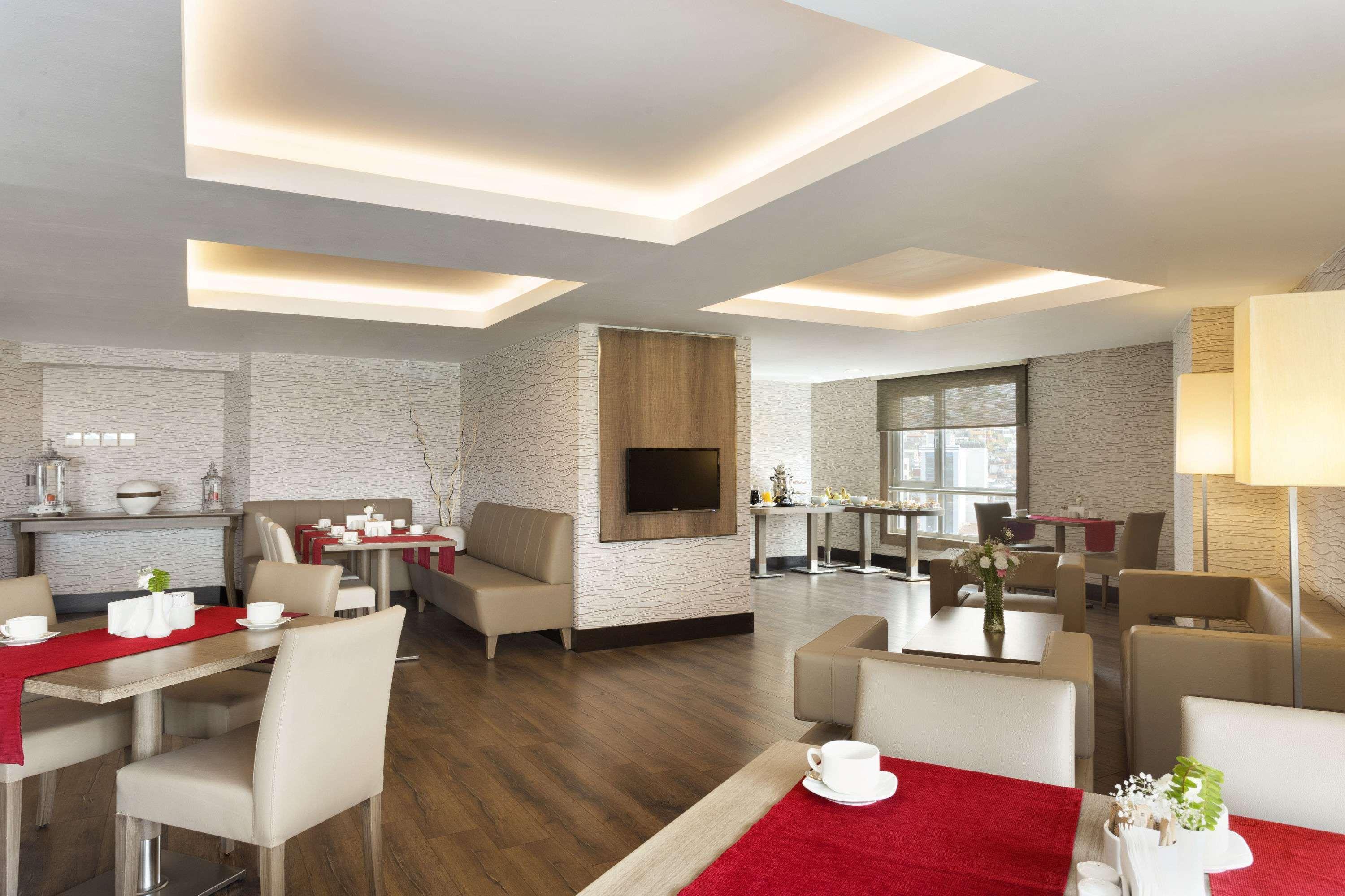 Ramada Plaza By Wyndham Hotel
