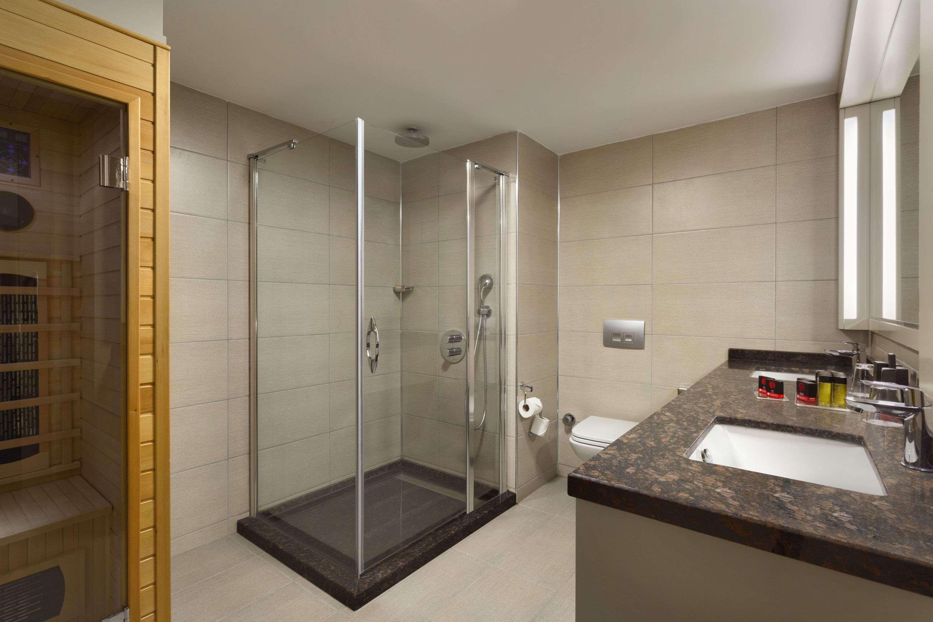 Hotel Ramada Plaza By Wyndham 4*