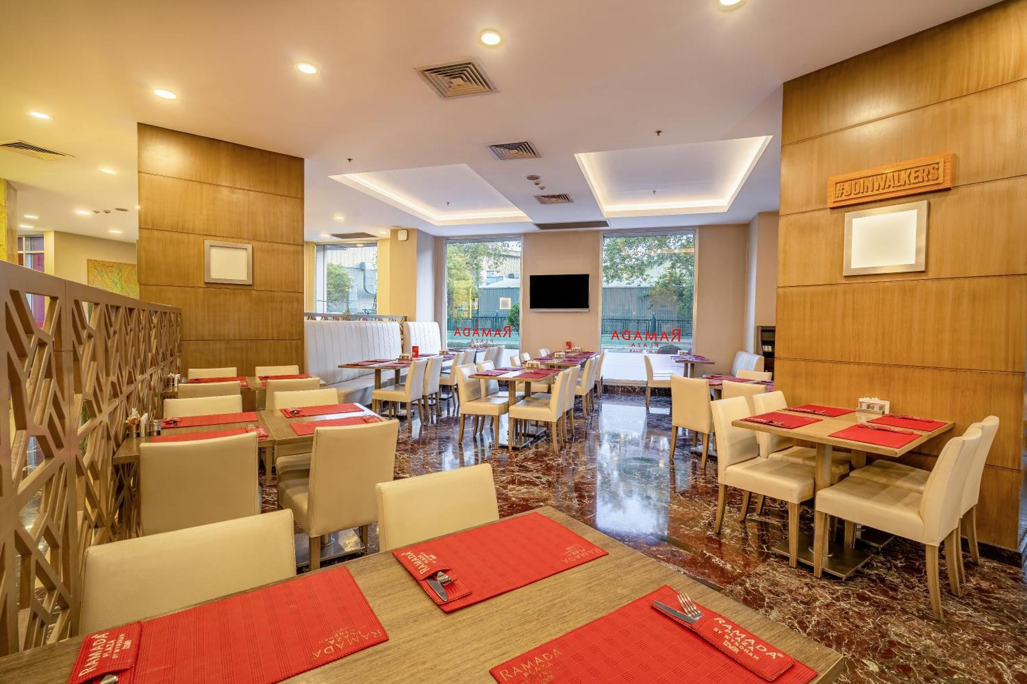 Hotel Ramada Plaza By Wyndham 4*